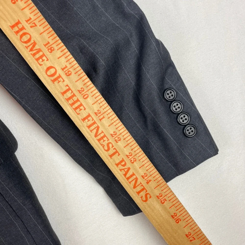 Hickey Freeman Loro Piana Tasmanian Super 120 Pinstripe Blazer 43R Charcoal Grey